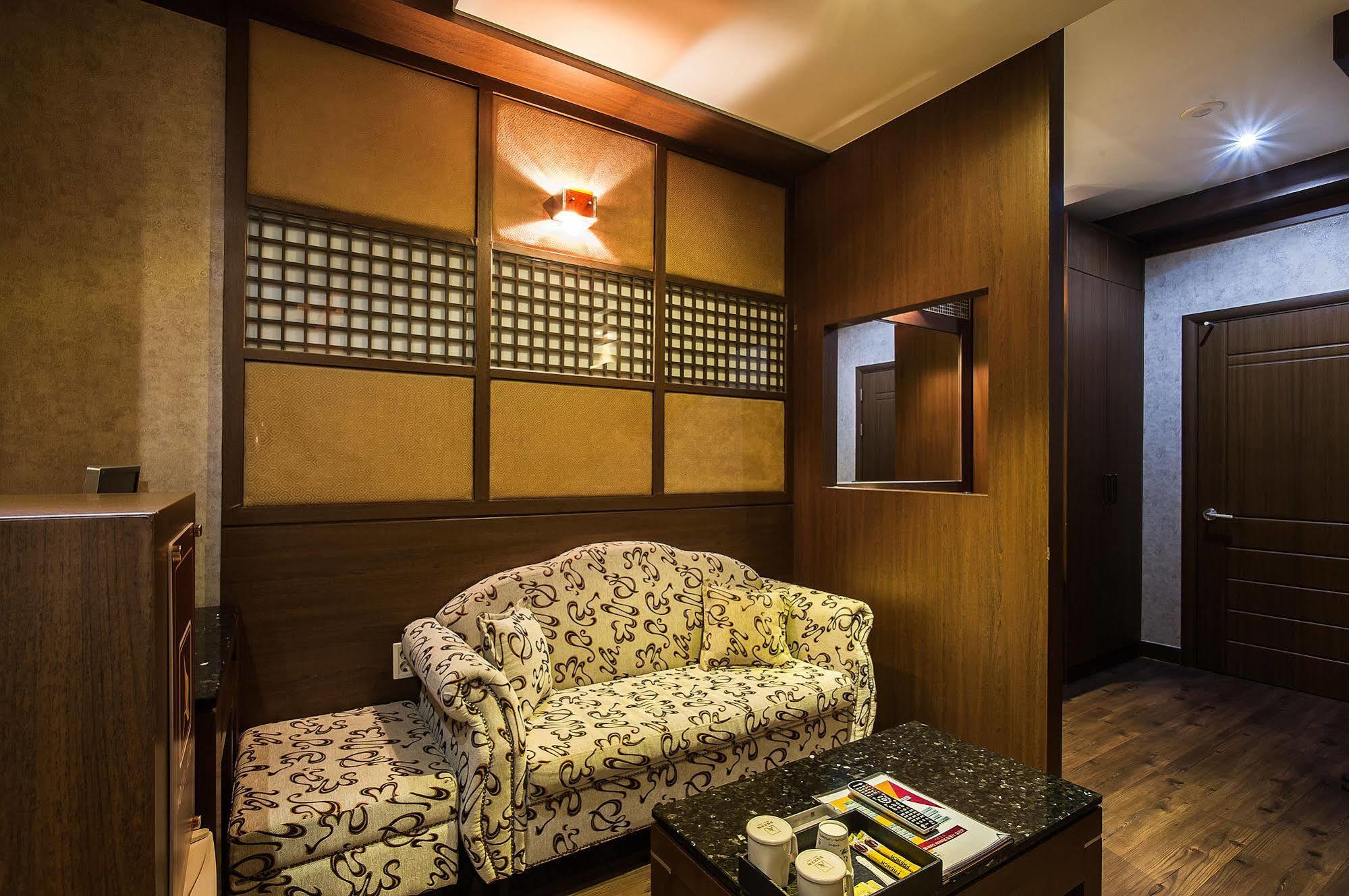 Aura Hotel Ansan Buitenkant foto